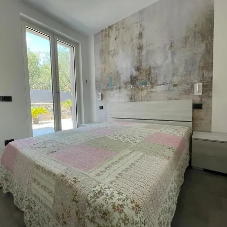 In Con Idromassaggio Borghetto Santo Spirito